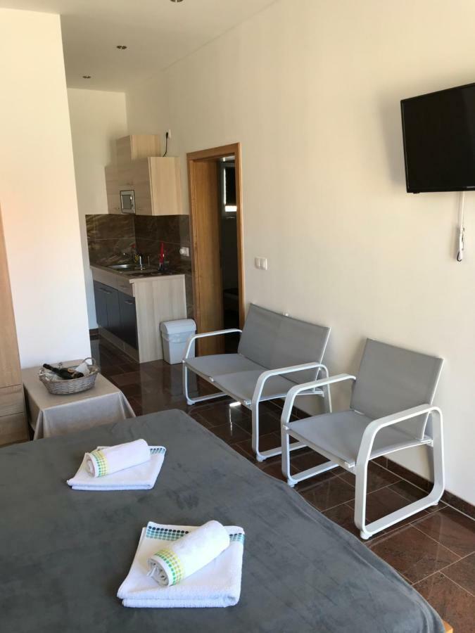 Apartmani Subasic Паг Экстерьер фото